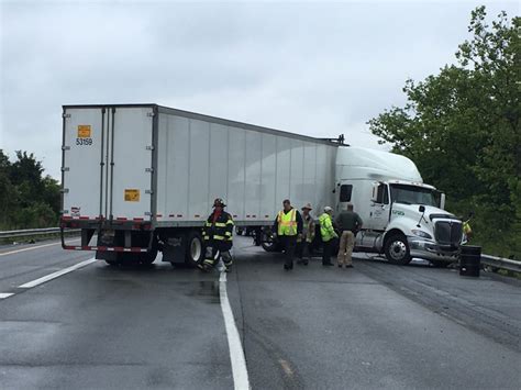 Image depicting the importance of Deerfield Semi-Truck Accident Lawyer